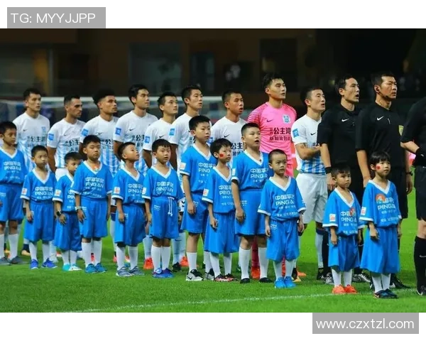 球星携手足球运动员传递梦想与力量助力青少年足球发展